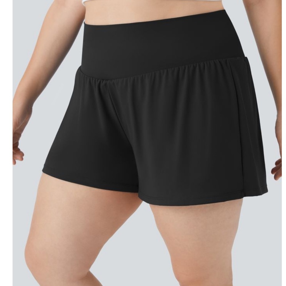 Halara 2 in 1 gym shorts 3.5’’